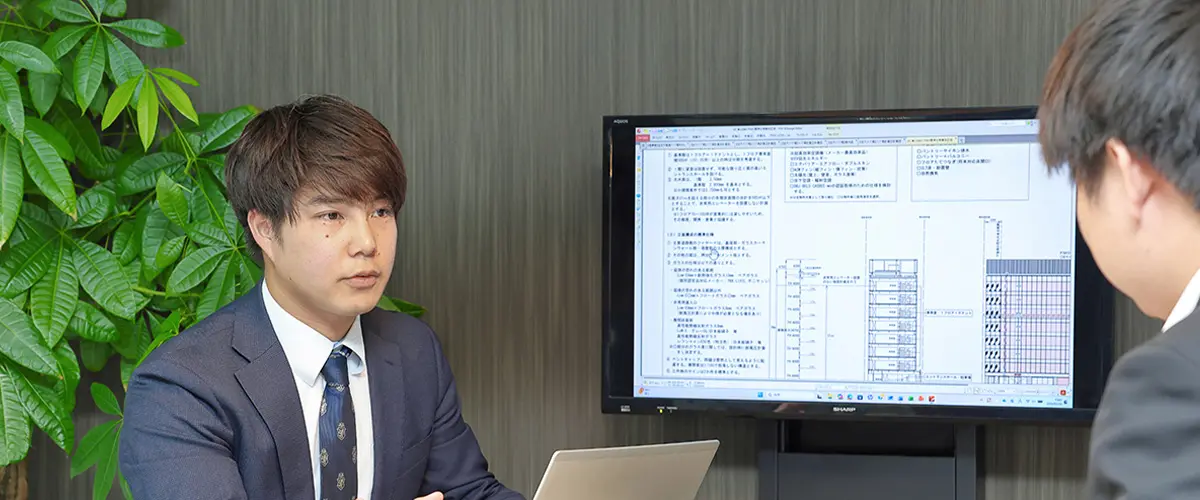 仕事中のH.Sさん